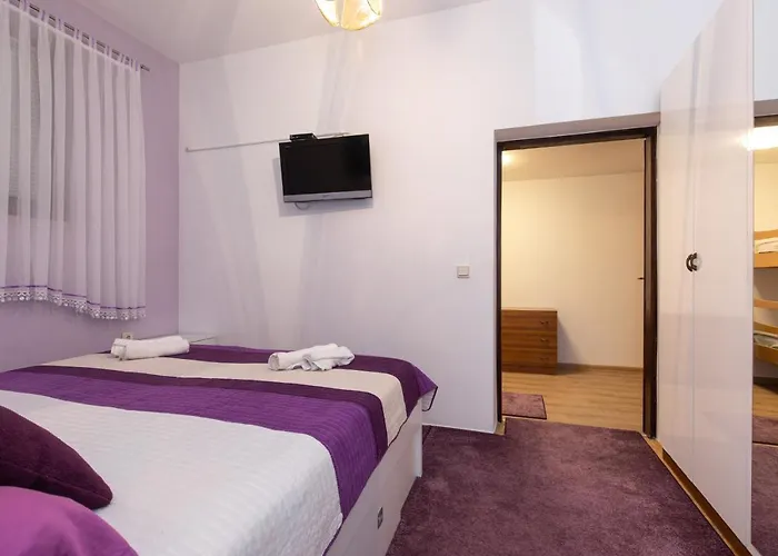 Vitko Near The With Private Parking & Grill Station Apartamento