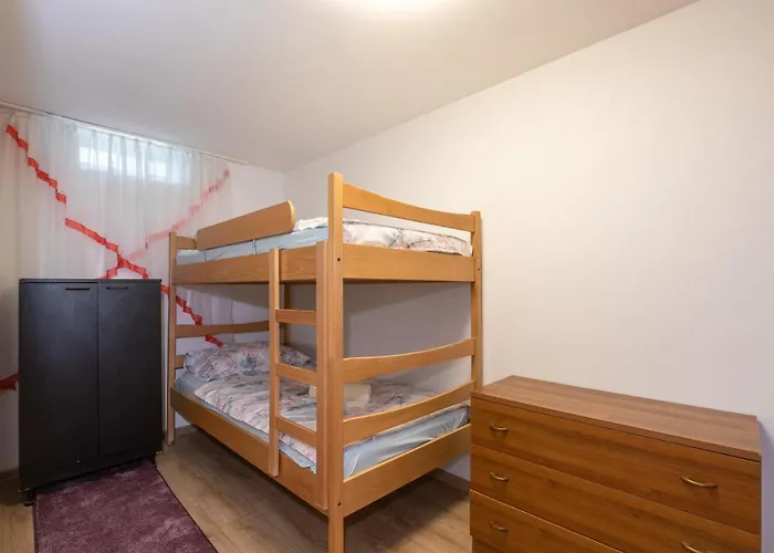 Vitko Near The With Private Parking & Grill Station Apartamento *